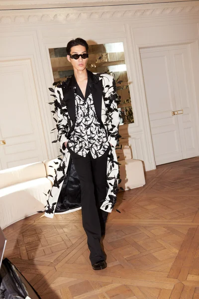Look 28